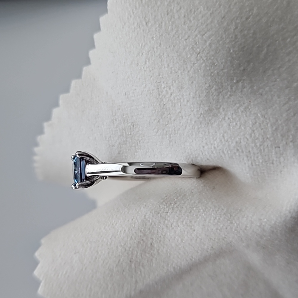1ct Royal Blue Princess Cut Moissanite Ring View 3